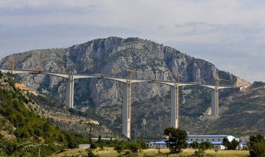 Azərbaycan şirkəti Bosniya və Herseqovinada hündürlüyü 100 metr olan körpü tikir