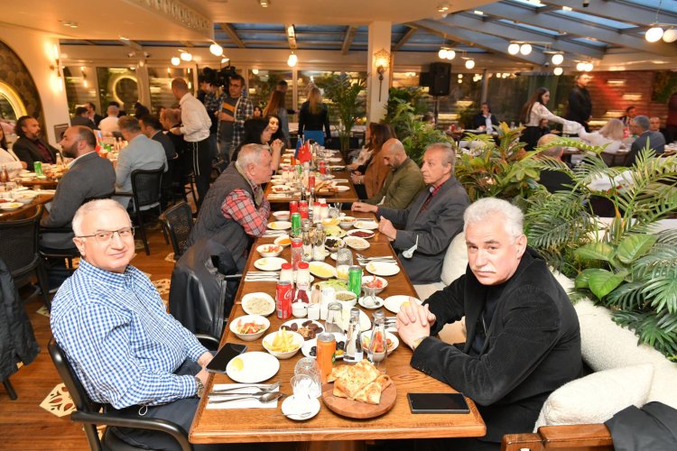 Mübariz Mənsimov iftar  süfrəsinə qatılıb