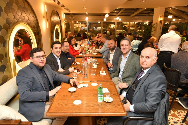 Mübariz Mənsimov iftar  süfrəsinə qatılıb