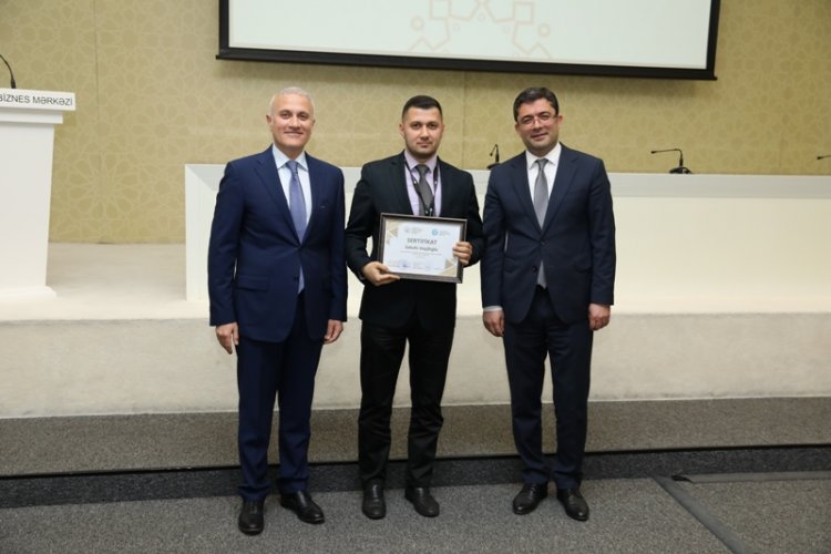 AzTV-nin əməkdaşları təltif olunublar