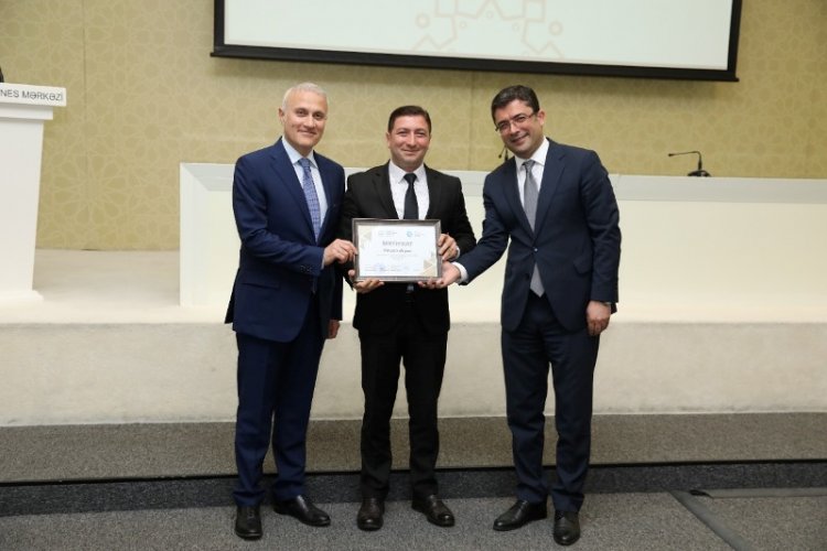 AzTV-nin əməkdaşları təltif olunublar