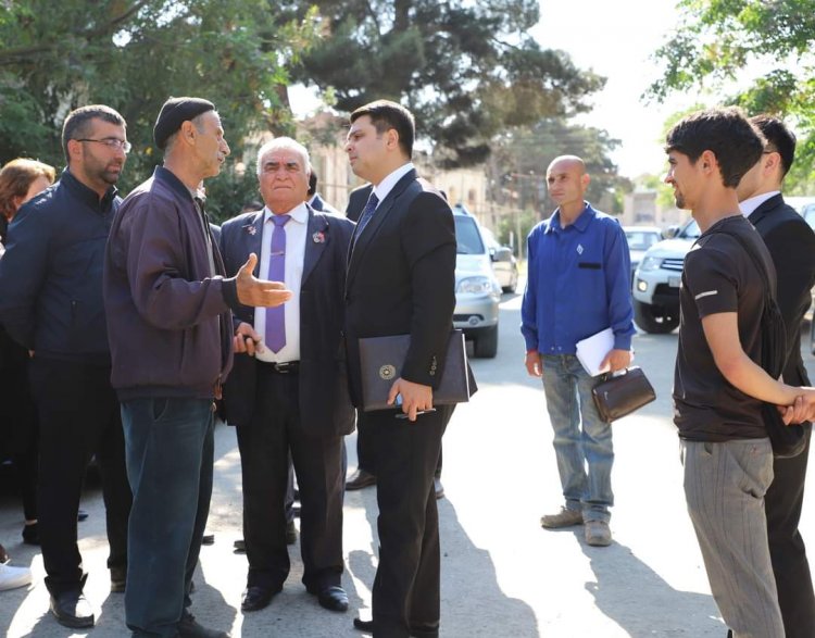 Neftçalanın icra başçısı vətəndaşların problemlərini dinləyib 