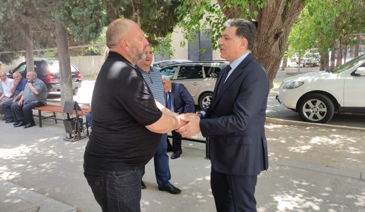 Deputat anım mərasiminə qatılıb