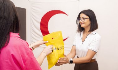 Yelo Bank aztəminatlı vətəndaşlarla bayramlaşdı