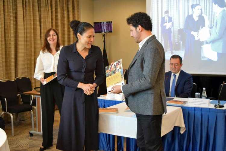 AİB yeni nəşrini təqdim edib