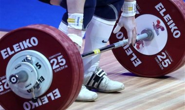 Ağırlıqqaldırma millimiz İrəvanda keçirilən Avropa çempionatından imtina edərək vətənə qayıdır