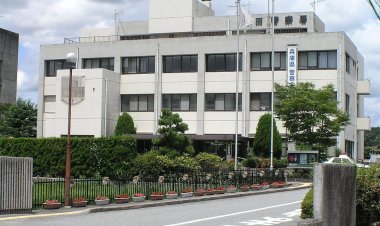 Yaponiya polisi 60 il sürücülük vəsiqəsi olmadan avtomobil idarə edən şəxsi saxlayıb