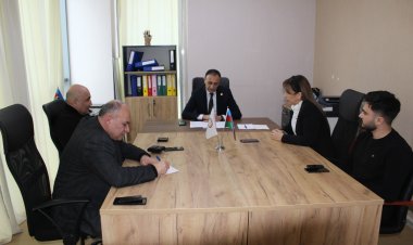 Mediasiya Şurası Etika Komitəsinin yeni tərkibli ilk iclası keçirilib