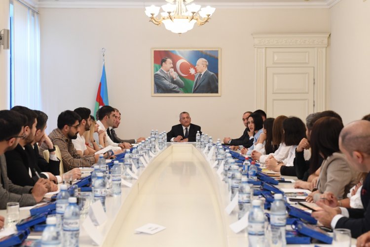 Bakı Dizayn Akademiyası Qarabağ və Şərqi Zəngəzurdakı məktəblilərə təqaüd verəcək