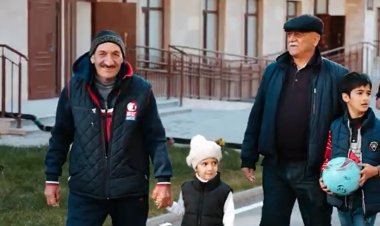 Cəbrayıl şəhərində adi günlərdən biri...