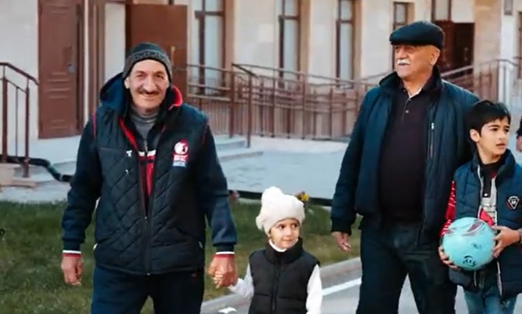 Cəbrayıl şəhərində adi günlərdən biri...