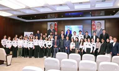 DMX-da Nadir Adilovun gənclərlə görüşü keçirilib