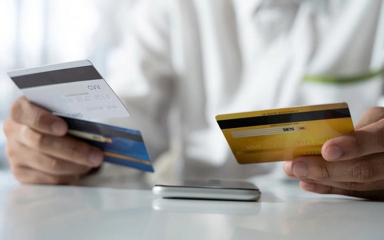 Ötən gün bank kartlarından 15 min manatdan çox pul