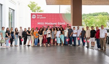 “Nar” milli mətbuatın 150 illiyini media nümayəndələri ilə qeyd edib