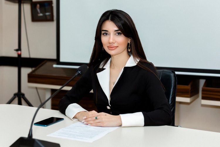 Əməkdaş inkişaf etməkdə maraqlıdırsa, az maaşla da olsa, öz sahəsi üzrə çalışmalıdır