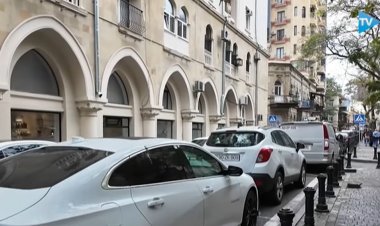 “Ay AYNA, bizim pullar hara gedir?!”