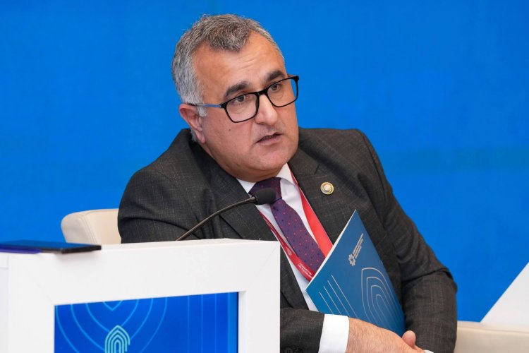 Nadir Adilov Azərbaycan Din Xadimlərinin II Forumunda çıxış edib