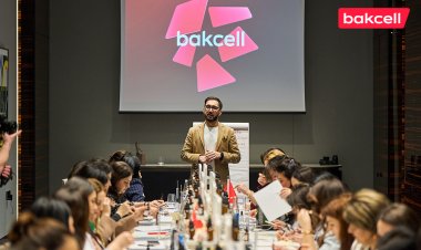 Bakcell 8 Martı xanım jurnalistlərlə birgə qeyd edib