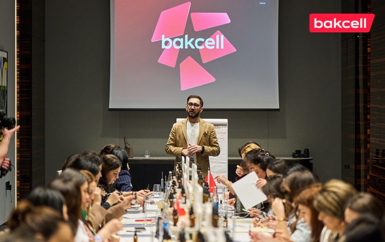 Bakcell 8 Martı xanım jurnalistlərlə birgə qeyd edib